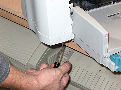 Step 3: Removing Printer Side Cover of the HP DesignJet 700